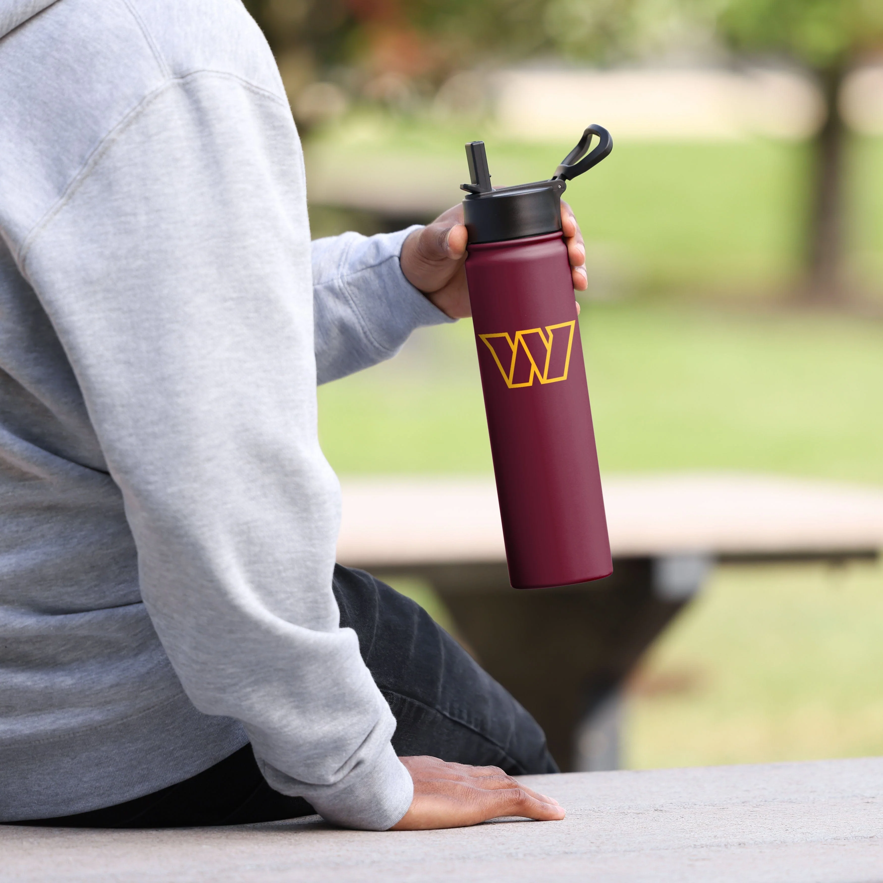 Washington Commanders Team Color Insulated Bottle - Image 4